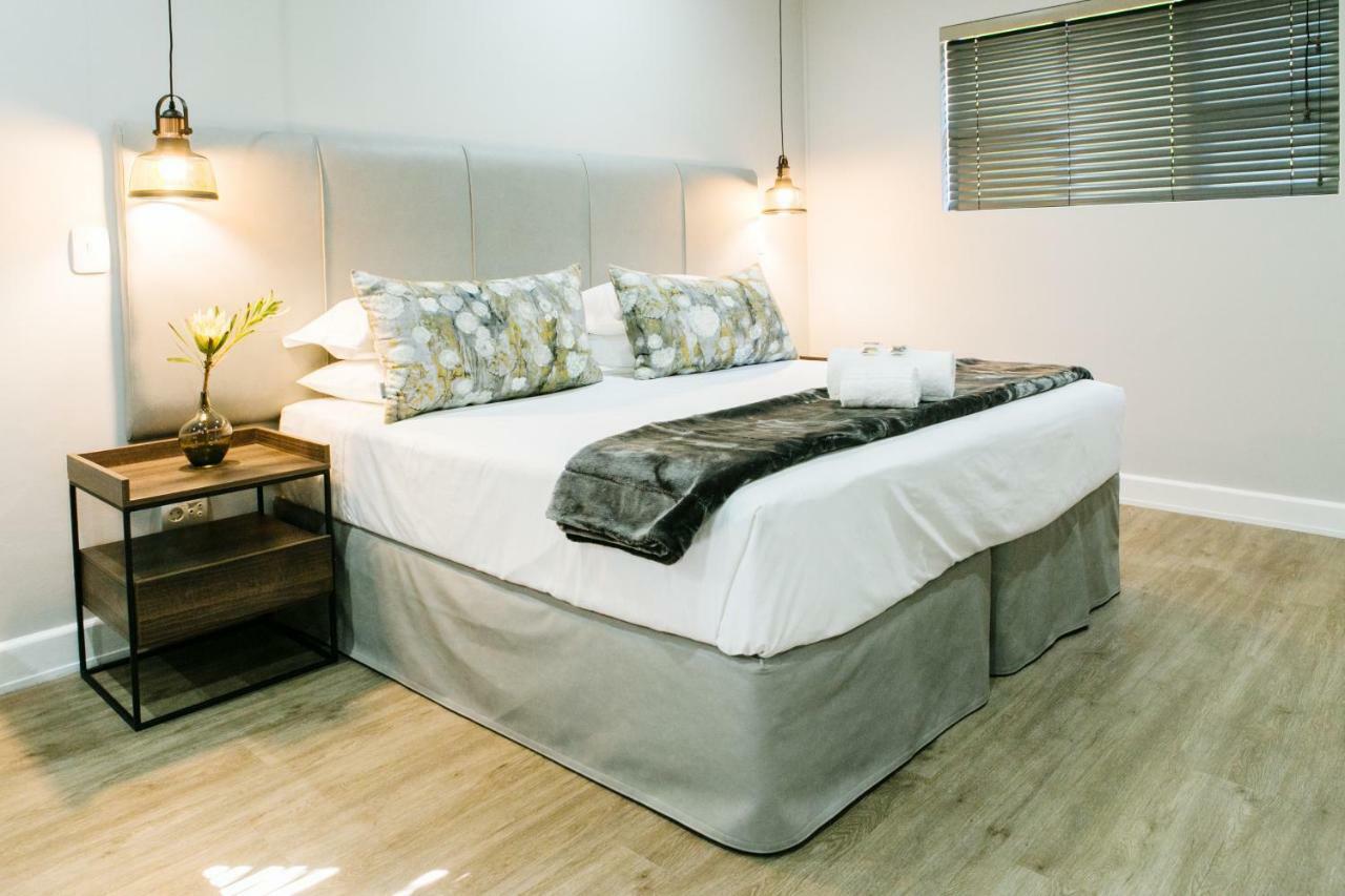 30 On Whites Guesthouse Bloemfontein Exteriér fotografie